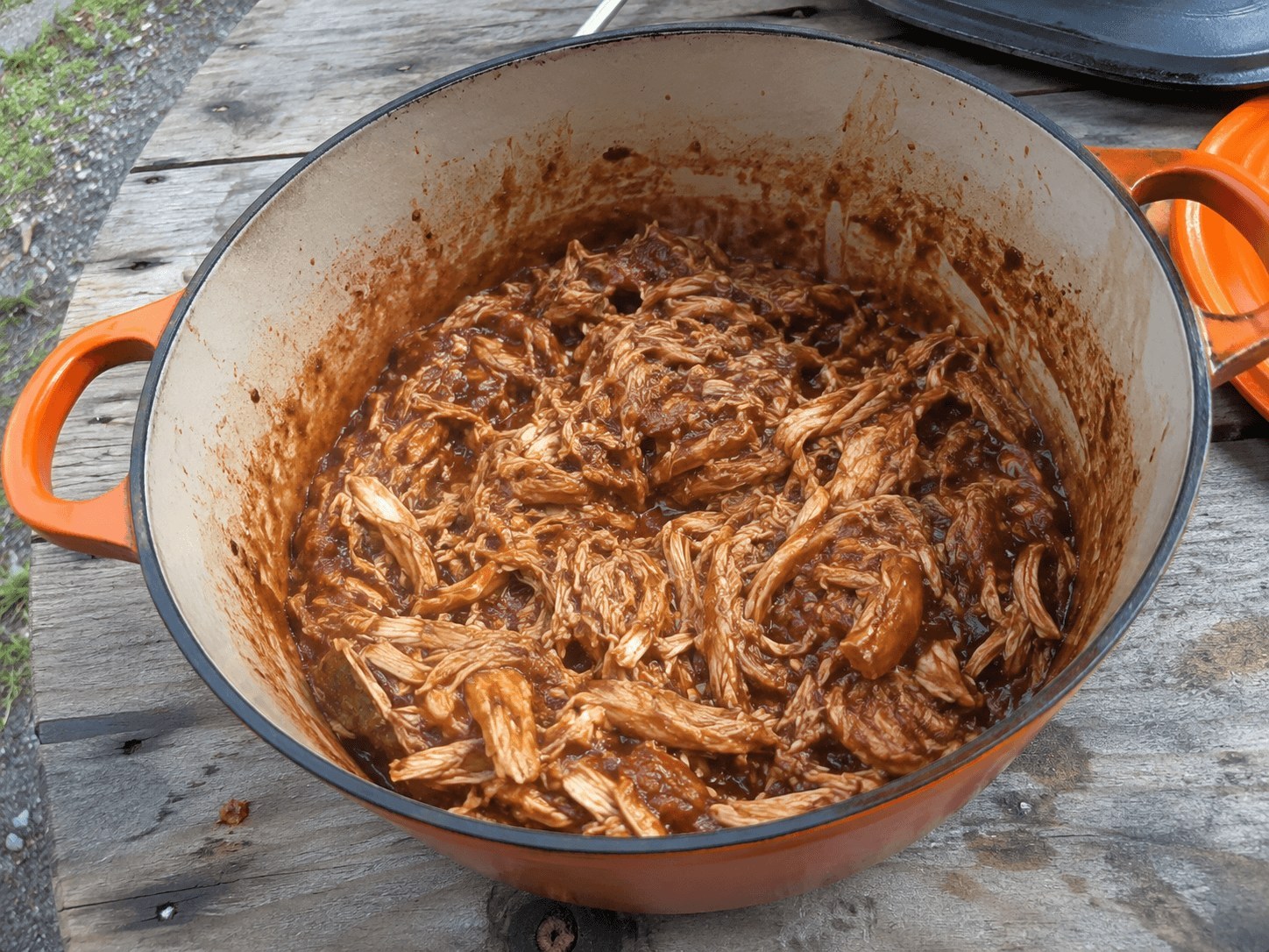 Pulled Chicken im Dutch Oven